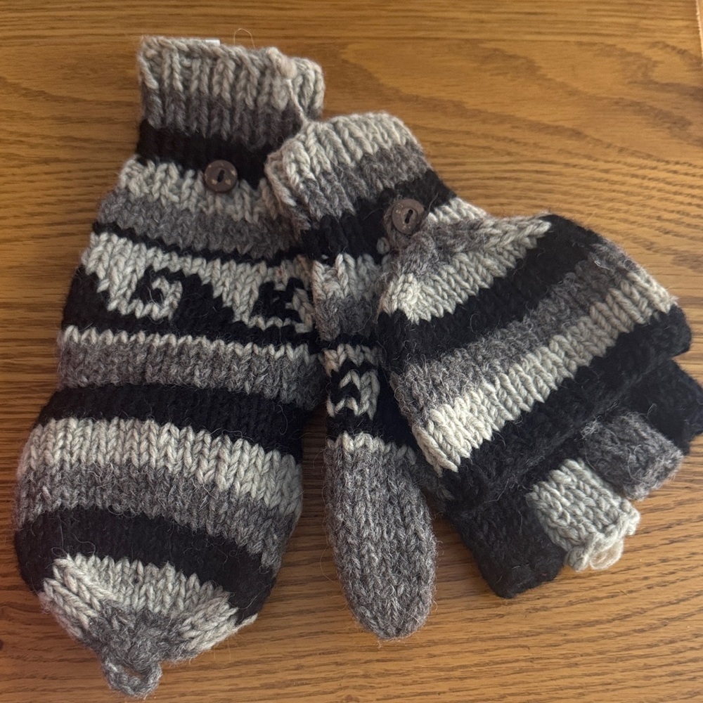 Woolen Yeti convertible wool mittens black, gray & tan  fingerless gloves